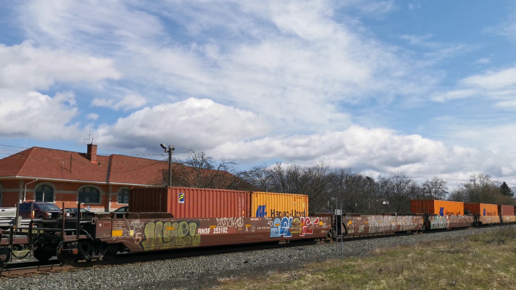 BNSF 253102 (Triple Well Car Altogther)